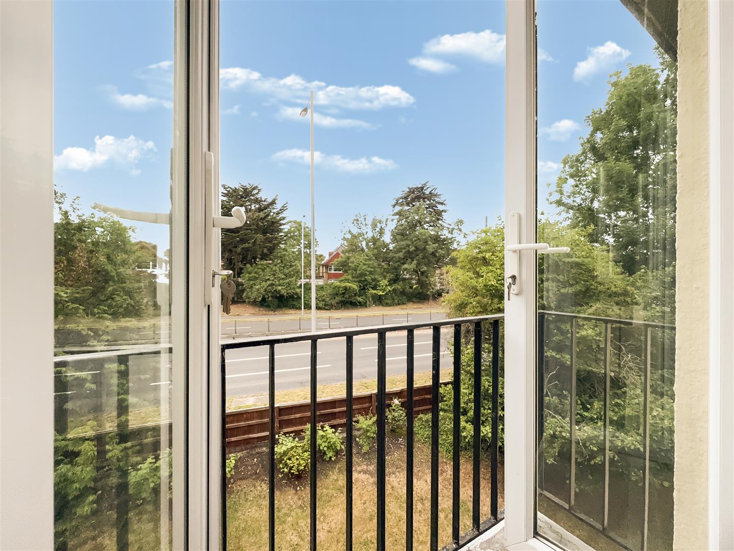 2 Manor Hall Drive, London